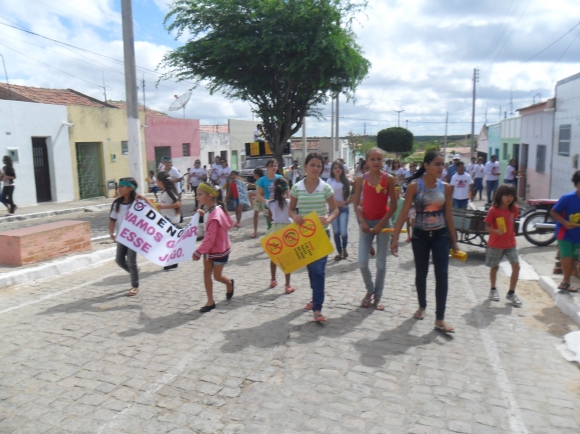 CAMINHADA CONTRA A DENGUE