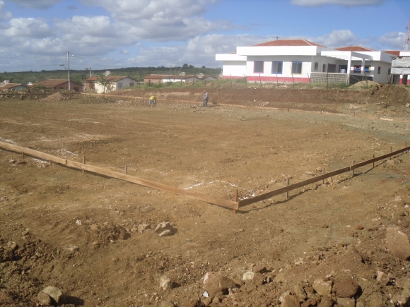 CANTEIRO DE OBRAS EM SOSSEGO