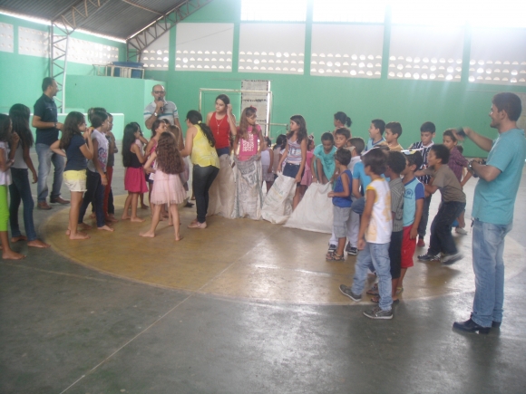 ESCOLA MUNICIPAL E CRECHE DE SOSSEGO COMEMORAM PÁSCOA