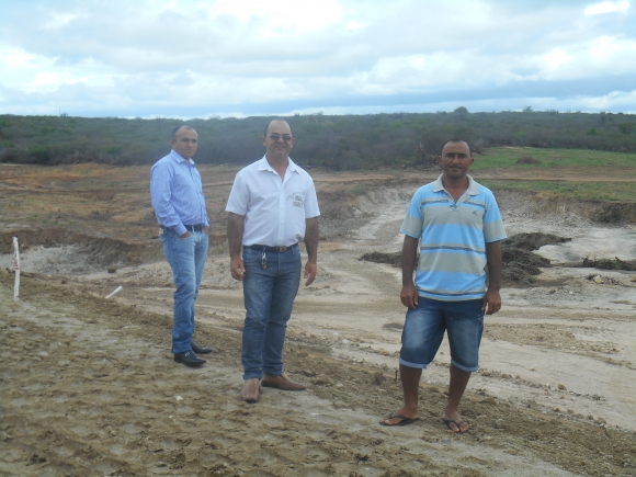 PREFEITO DE SOSSEGO VISITA OBRAS DA BARRAGEM BONSUCESSO