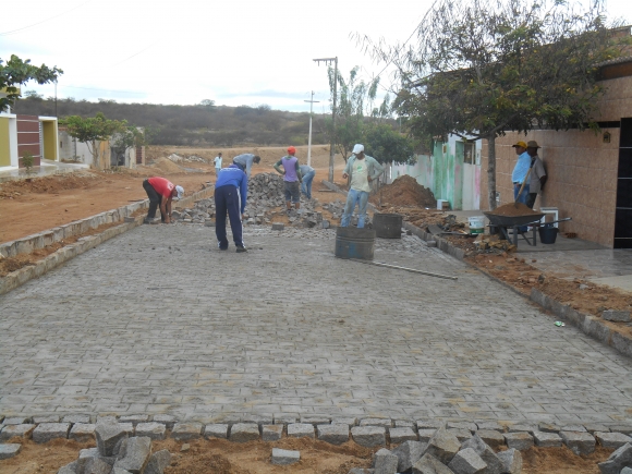 MAIS DUAS RUAS SERÃO PAVIMENTADAS EM SOSSEGO