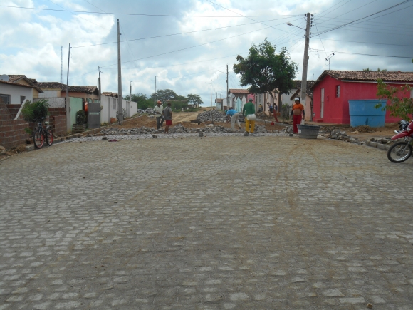 PAVIMENTAÇÃO: RUA PEDRO JOSÉ DE MARIA