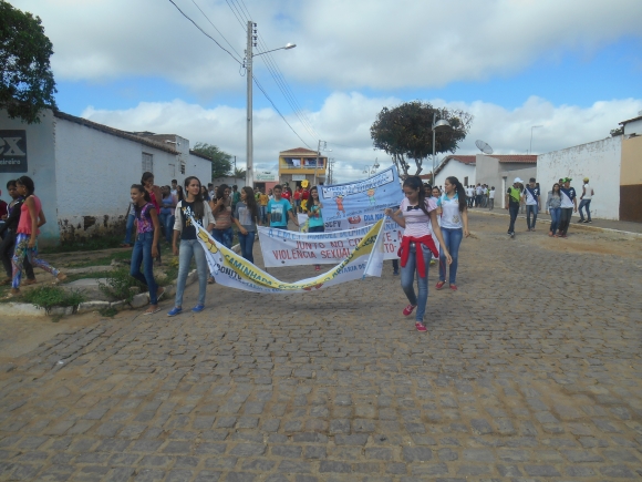DIA \"D\" DE COMBATE A EXPLORAÇÃO SEXUAL DE CRIANÇCAS