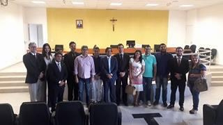 PREFEITA NEIDE PARTICIPA DE REUNIÃO COM JUÍZES E PROMOTORES