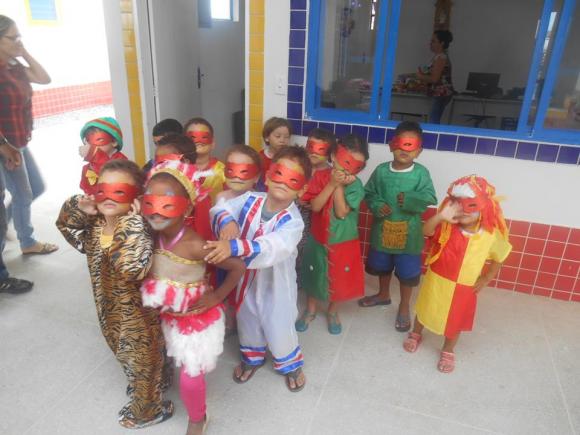 CARNAVAL NA CRECHE CRIANÇA FELIZ EM SOSSEGO