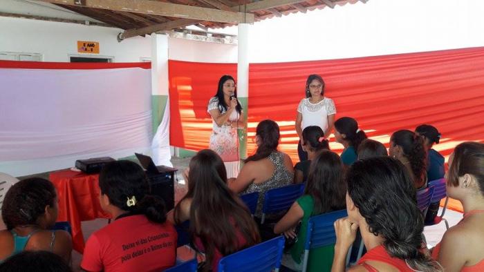 ESCOLA MUNICIPAL MANOEL DELMIRO HOMENAGEIA A MULHER