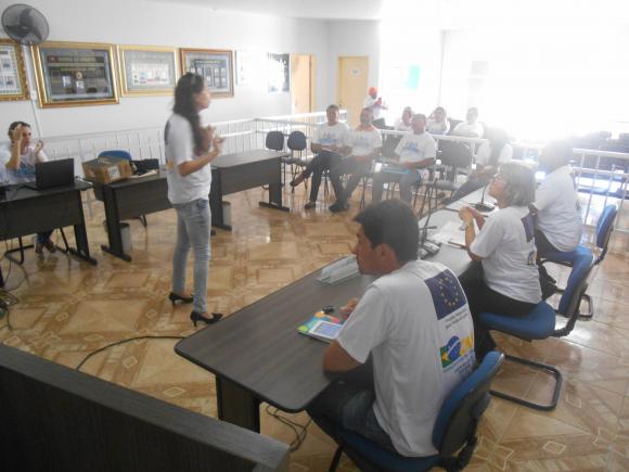 REINSERIR DE SOSSEGO FEZ PALESTRA SOBRE DROGAS