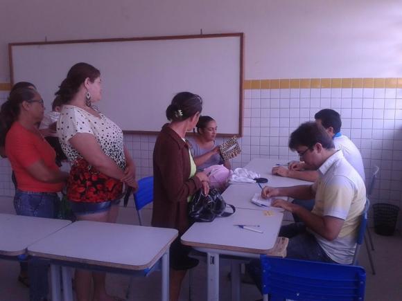 BENEFICIÁRIOS DO BOLSA FAMÍLIA RECEBEM ABONO NATALINO EM SOSSEGO