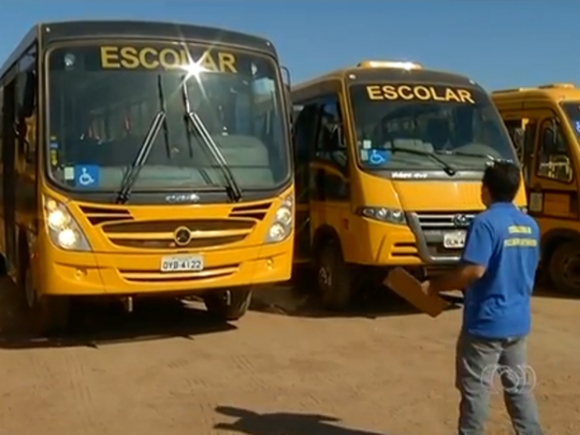 PREFEITURA DE SOSSEGO MANTÉM ATIVA A FROTA DE ÔNIBUS ESCOLARES