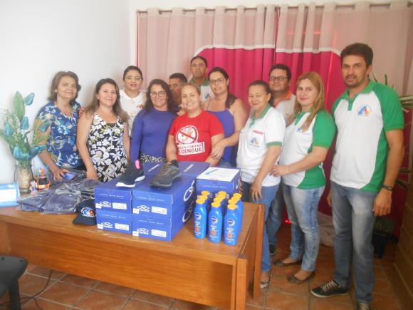 AGENTES COMUNITÁRIOS DE SAÚDE DE SOSSEGO RECEBEM KIT DE TRABALHO