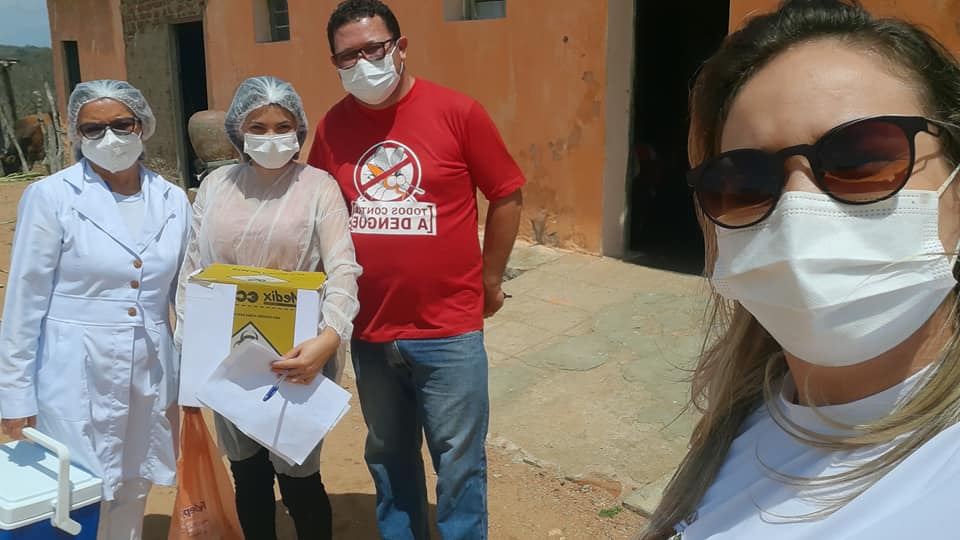 EQUIPE DA IMUNIZAÇÃO APLICA 2ª DOSE DA VACINA NOS IDOSOS DA 1ª ETAPA
