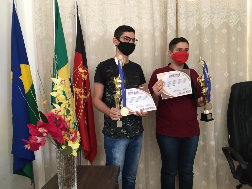 ALUNOS DE SOSSEGO E PEDRA LAVRADA OBTIVERAM NOTA MIL EM CONCURSO DE REDAÇÃO DO ESTADO DA PARAIBA.